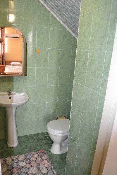 Cемейный номер с собственной ванной комнатой